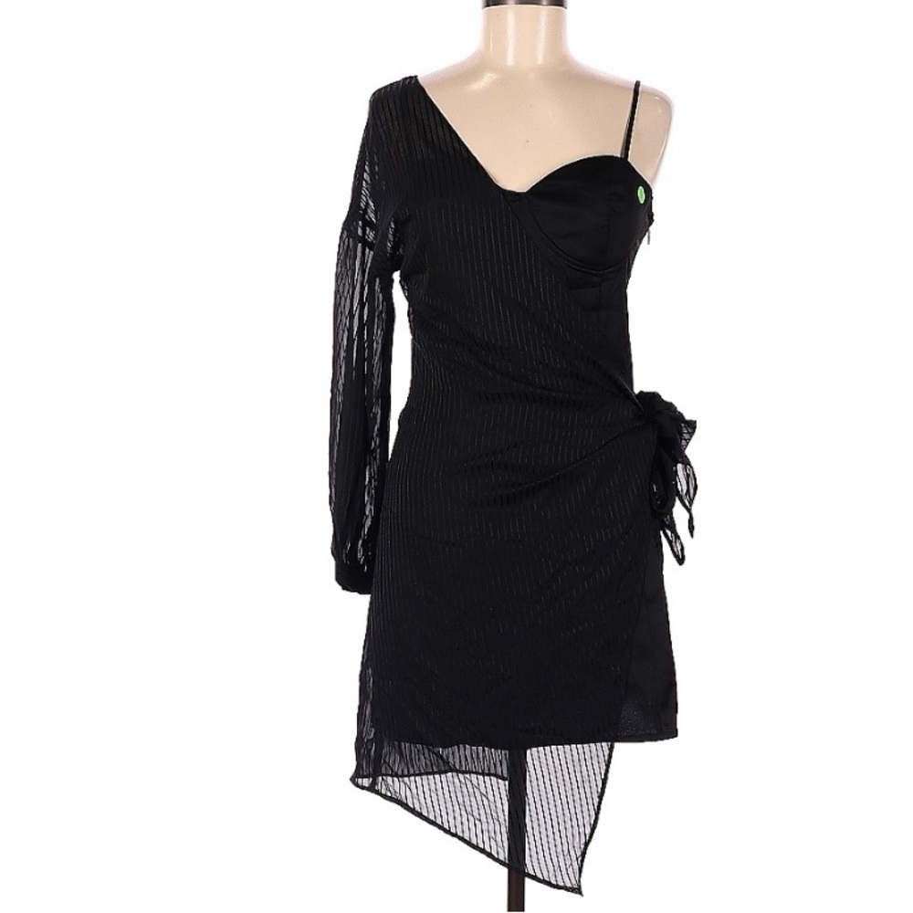 Size M NEW WITH TAGS little black dress * JOA Bloomingdales brand